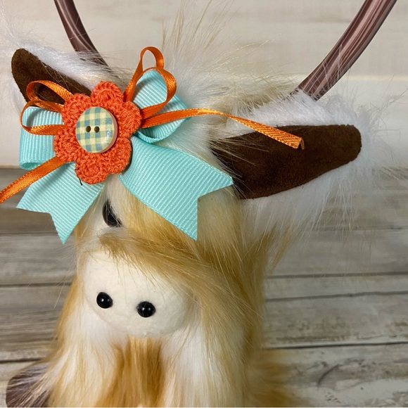 Highland Cow Gnome Faux Fur Handmade Bow Flower Coo Tiered Tray Decor Farmhouse - Picture 7 of 10